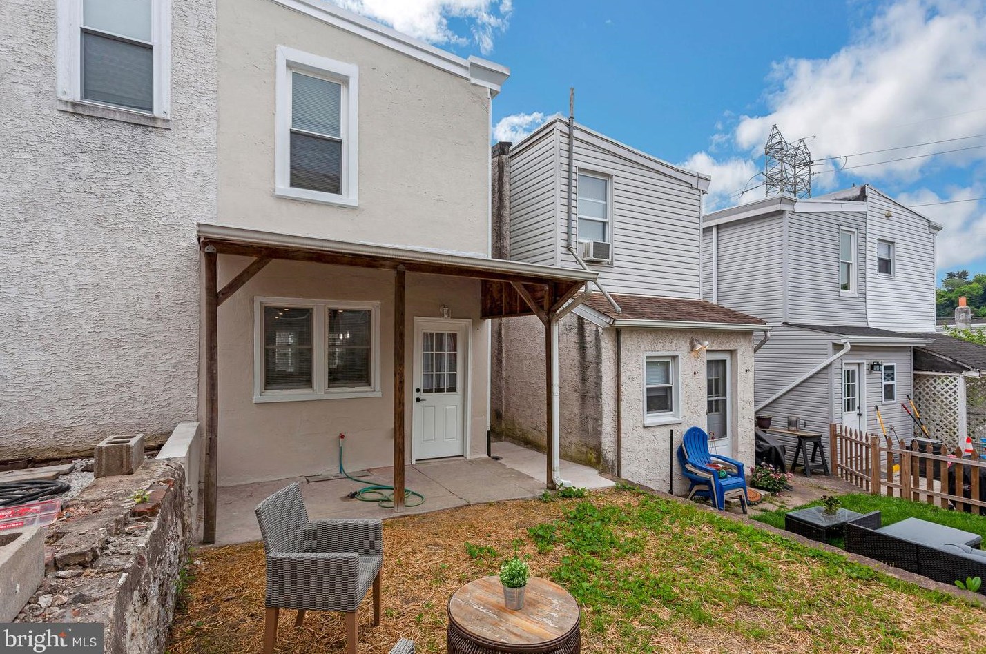 113 Salaignac St, Philadelphia PA 19127-1820 exterior