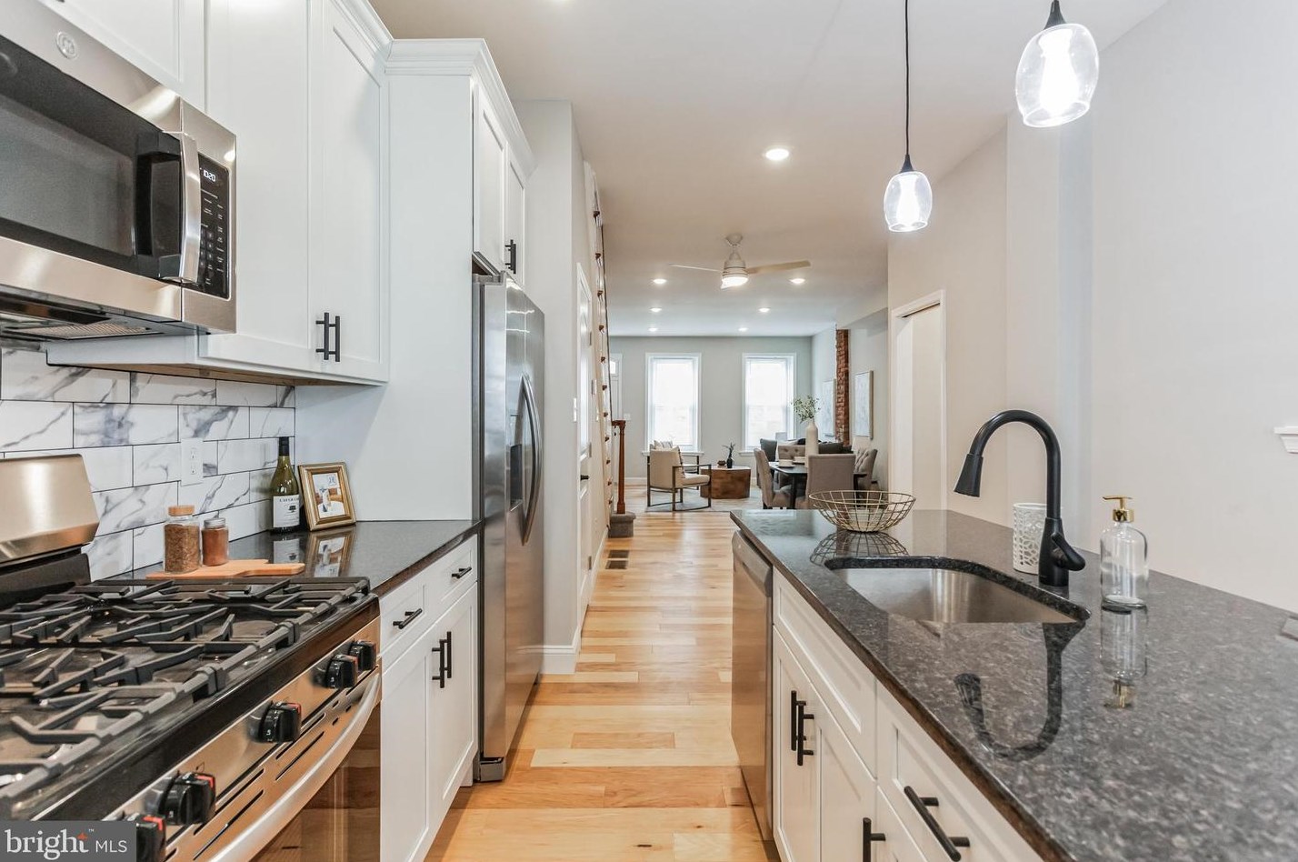 113 Salaignac St, Philadelphia PA 19127-1820 exterior