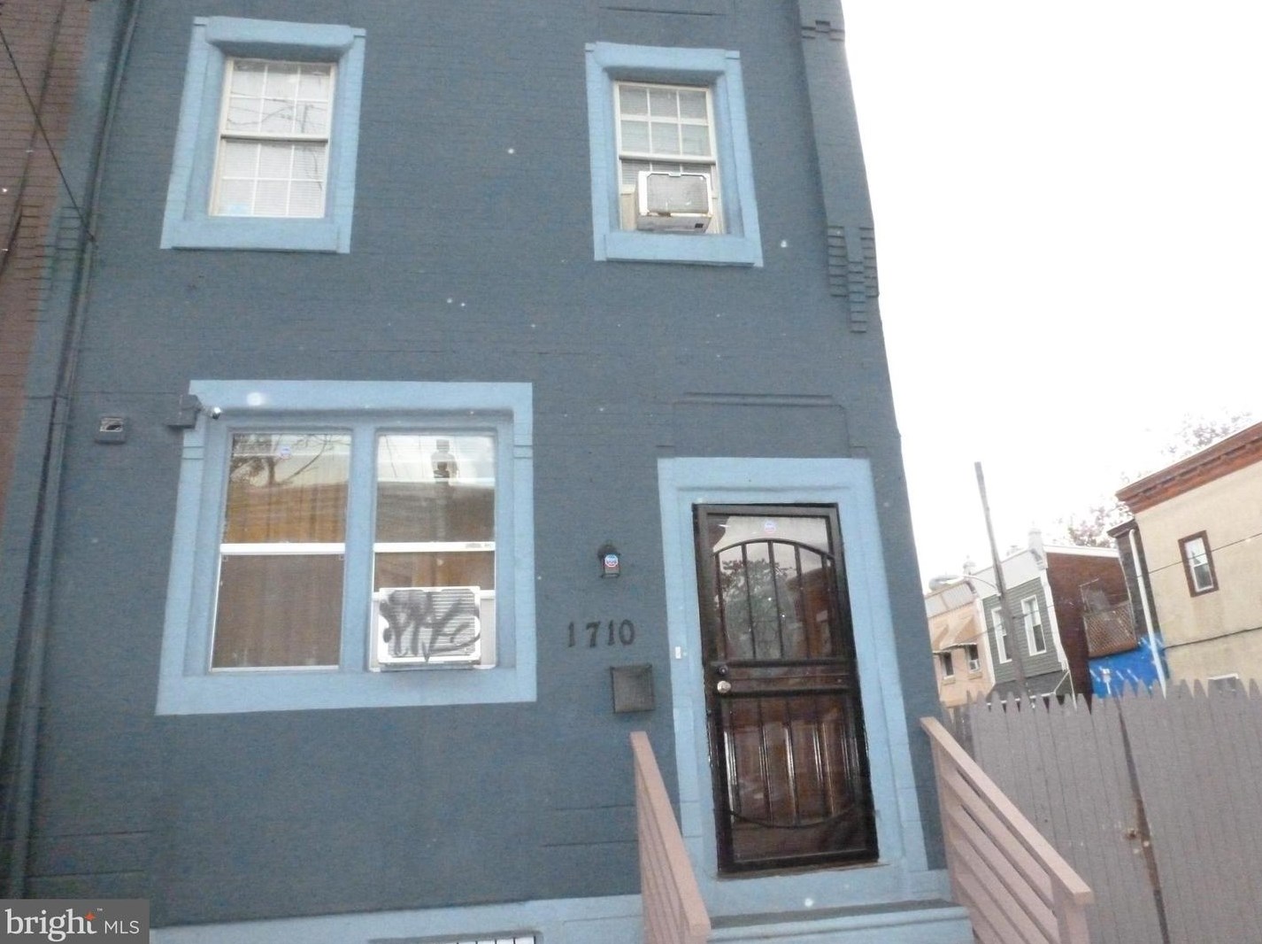 1710 Huntingdon St, Philadelphia PA 19125-3705 exterior