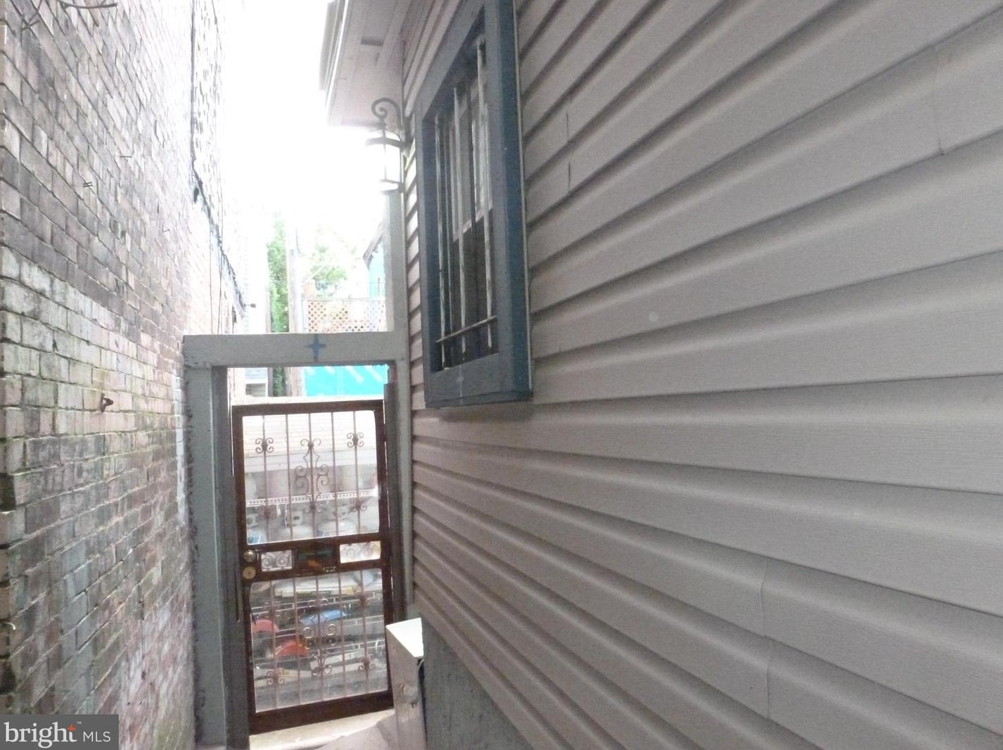 1710 Huntingdon St, Philadelphia PA 19125-3705 exterior