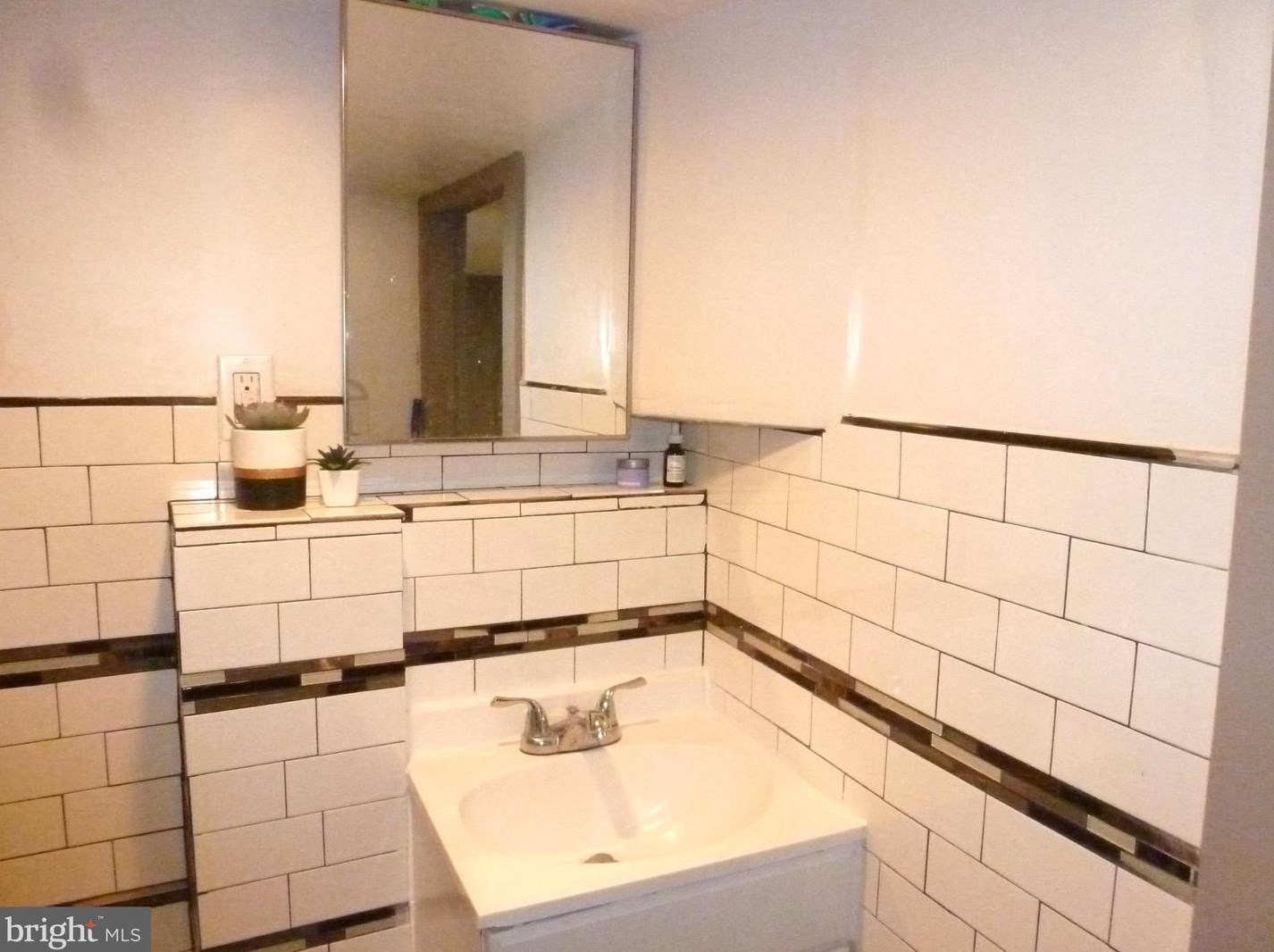 1710 Huntingdon St, Philadelphia PA 19125-3705 exterior