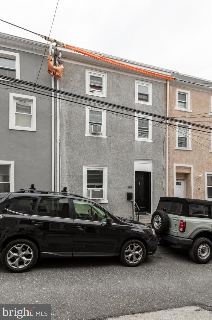 149 Conarroe St, Philadelphia, PA 19127-1321