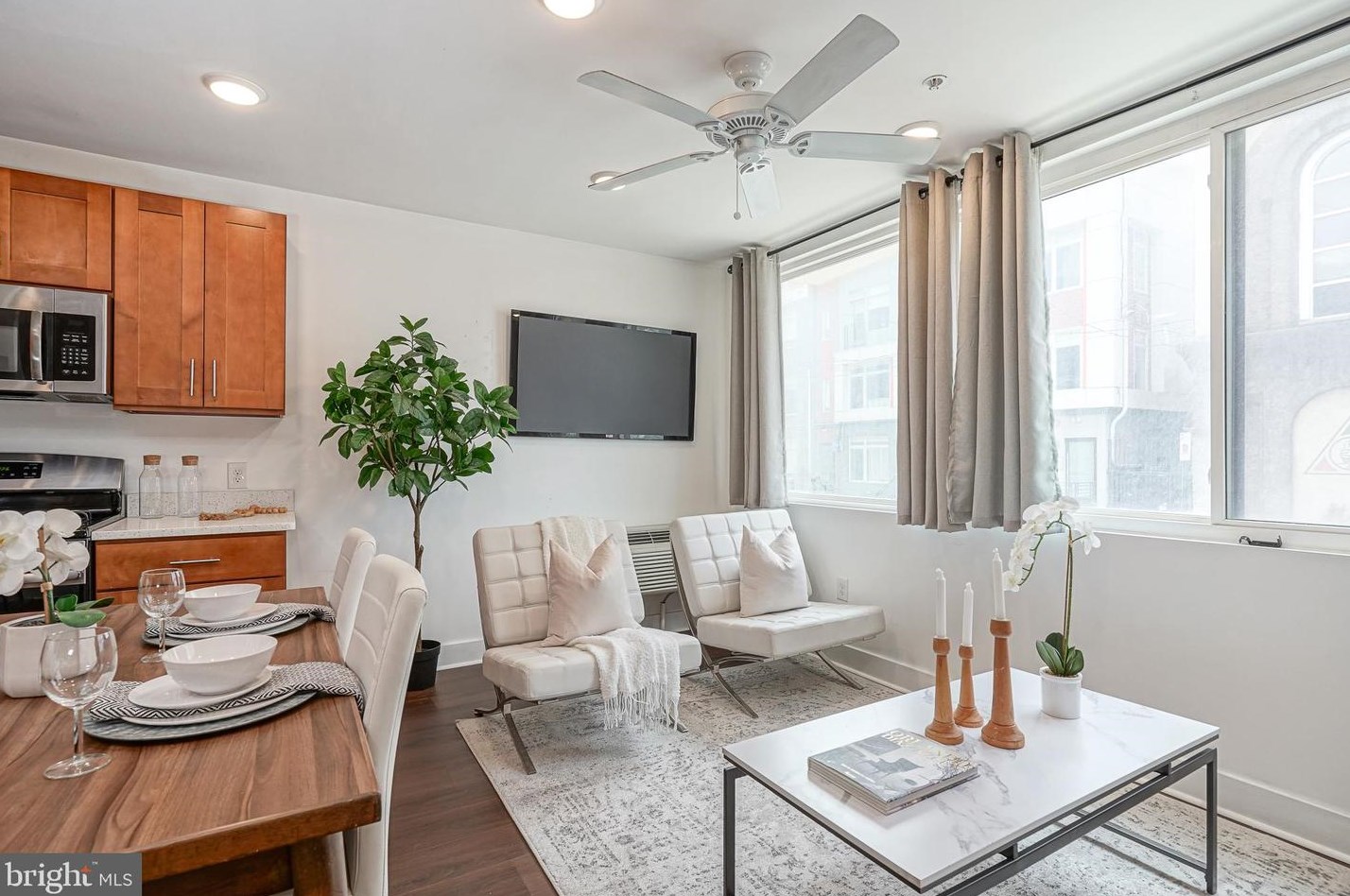 1637 Poplar St, Philadelphia, PA 19130-1620