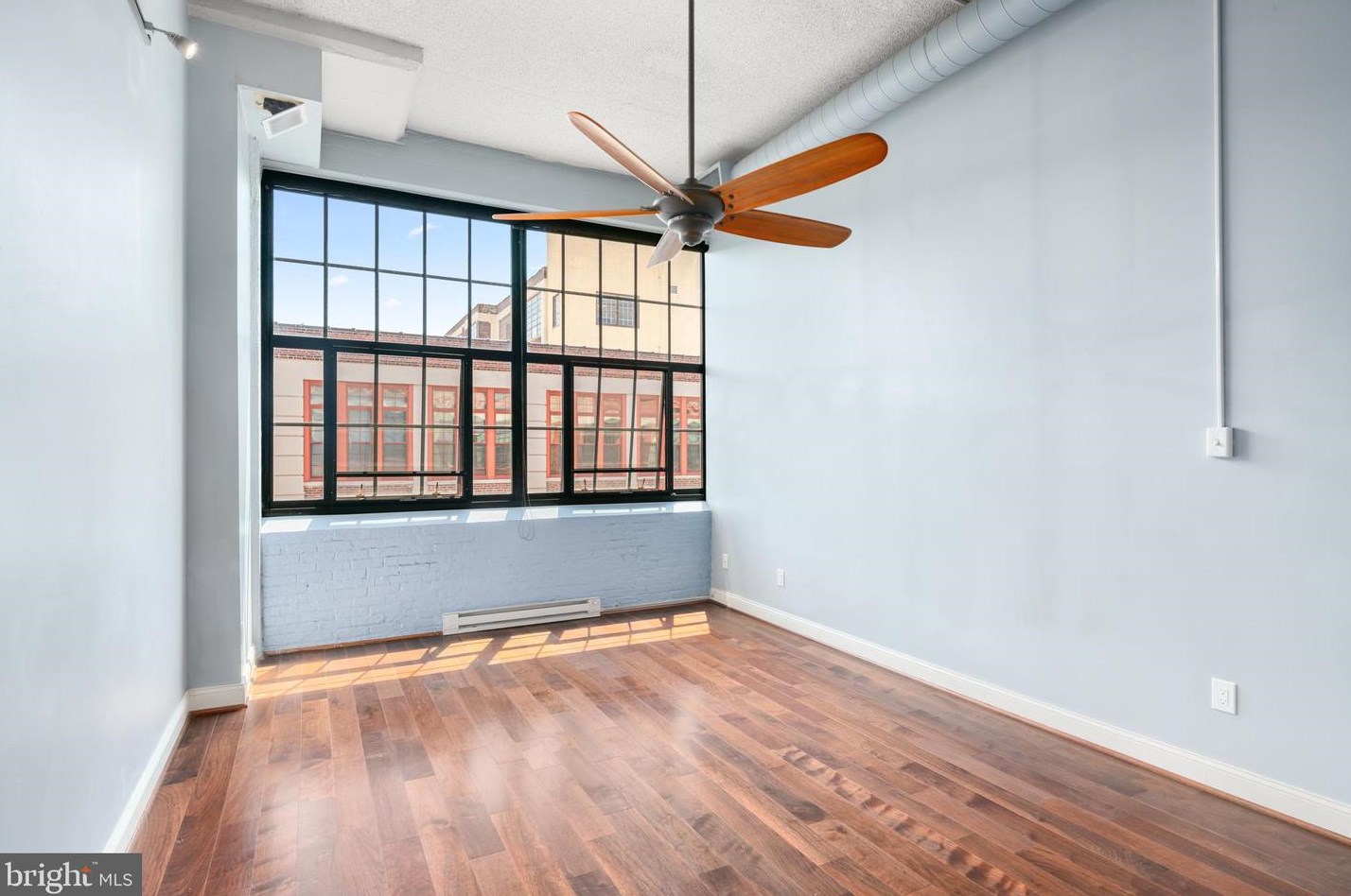 2429 Locust St #617, Philadelphia, PA 19103