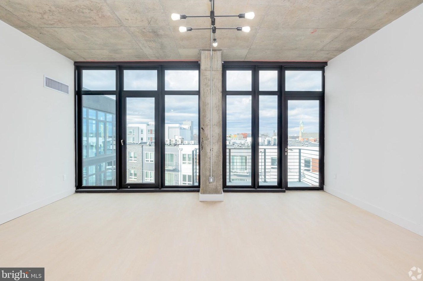 1222 N 2nd St #216, Philadelphia, PA 19122