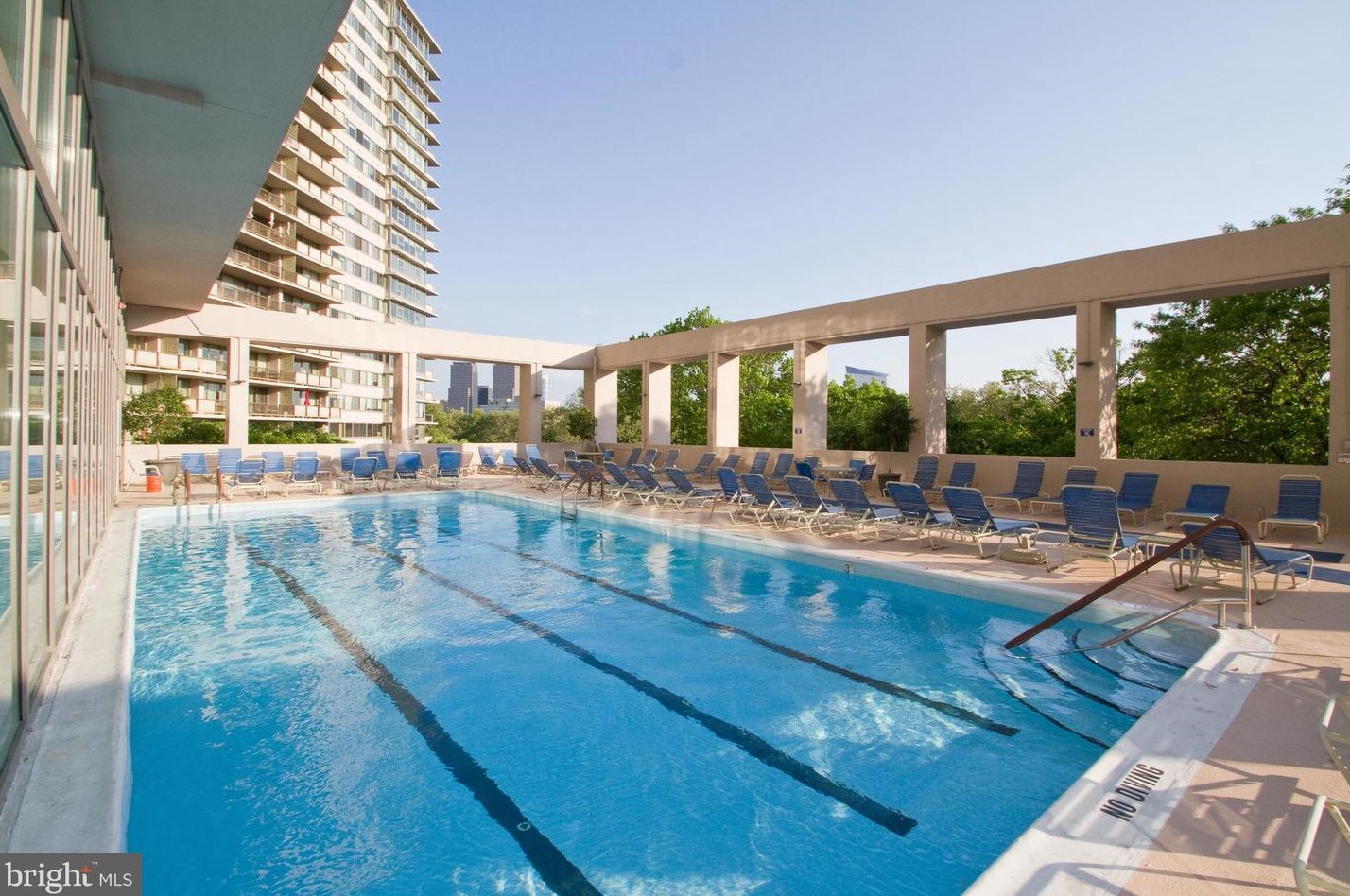 2401 Pennsylvania Ave, Philadelphia PA  19130-3002 exterior