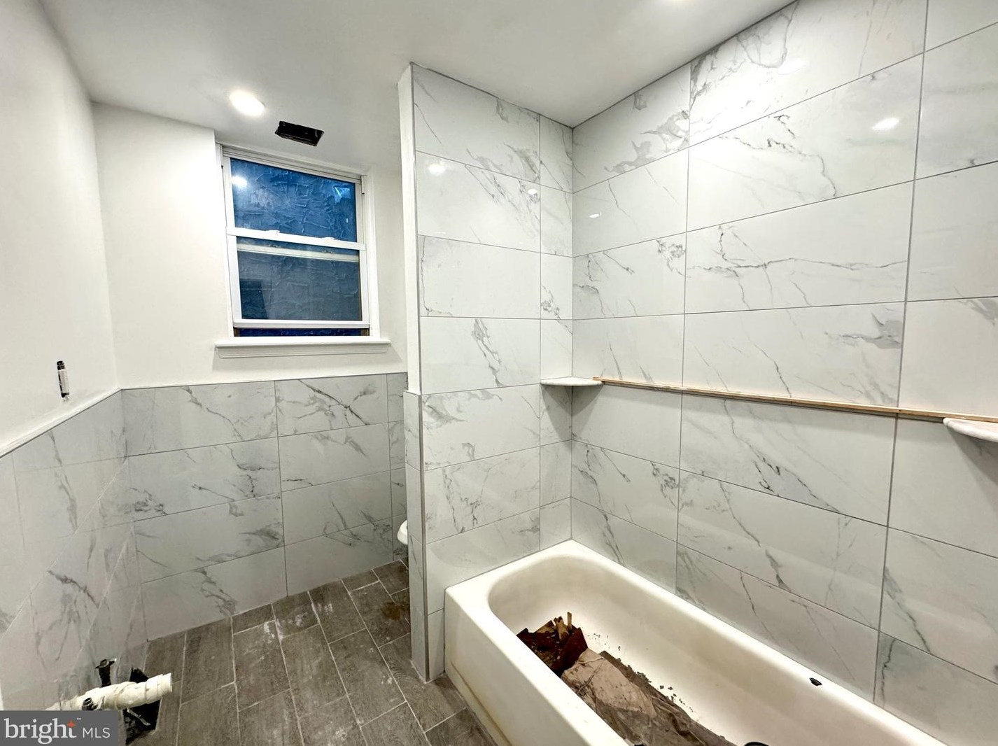 323 Preston St, Philadelphia PA  19104-2248 exterior