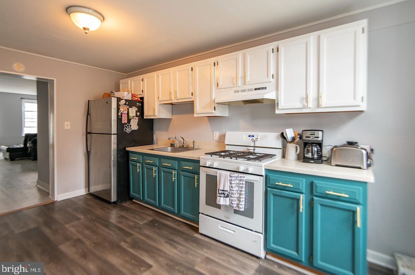 4708 Fowler St, Philadelphia, PA 19127