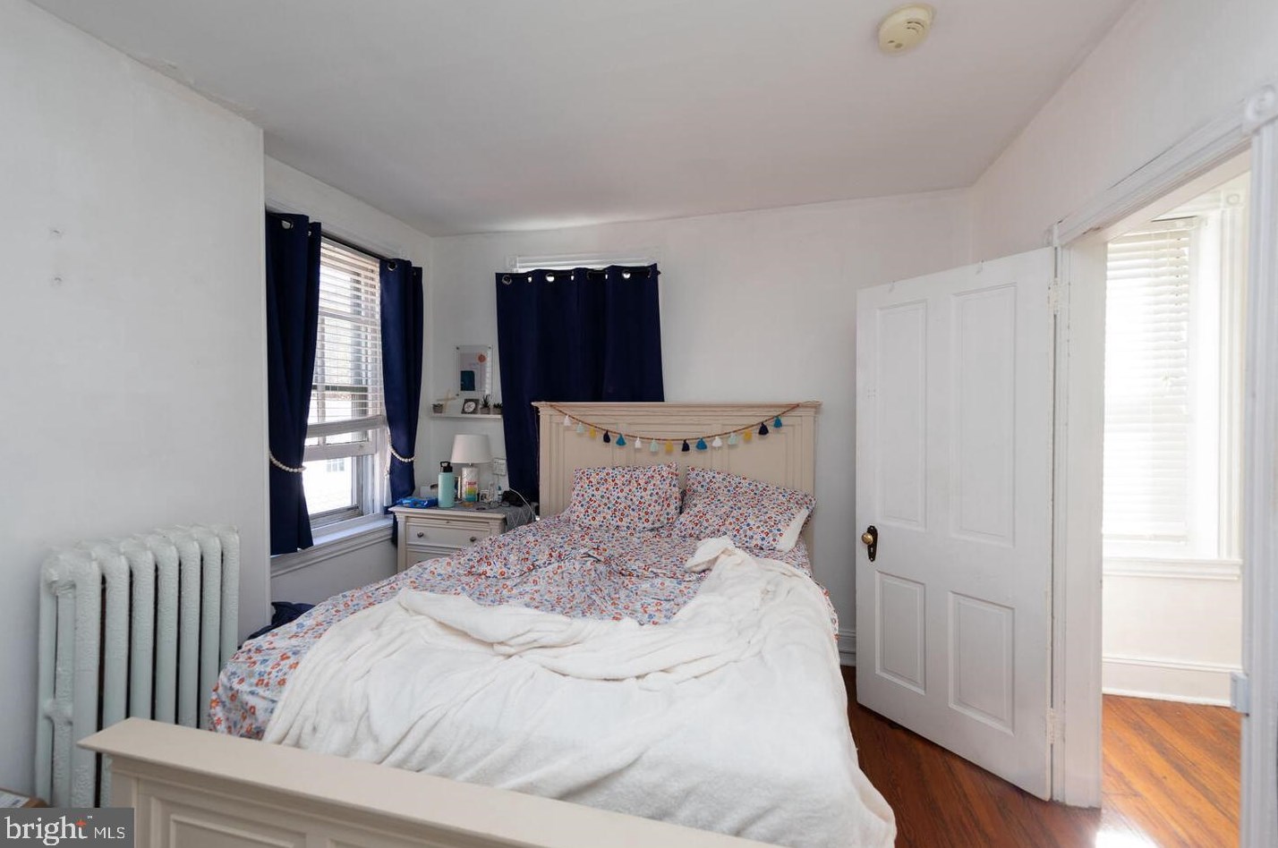 215 Green Ln, Philadelphia PA 19128-4721 exterior