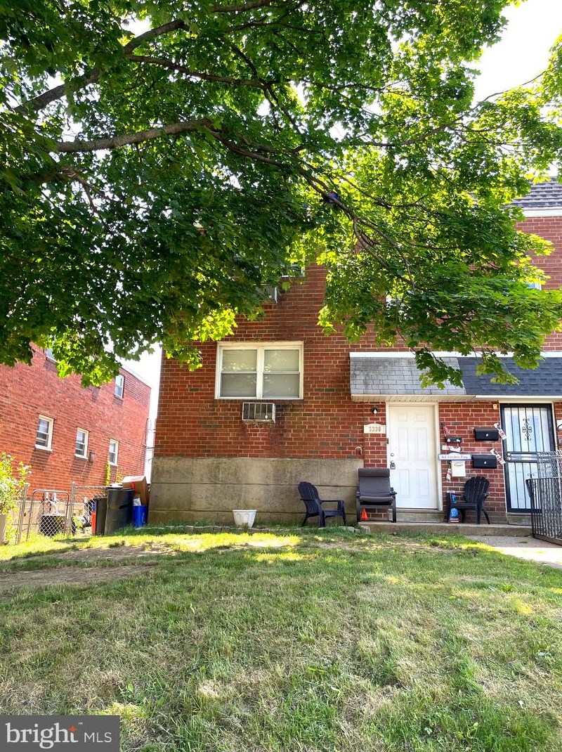 3330 Primrose Rd, Philadelphia, PA 19114-2618