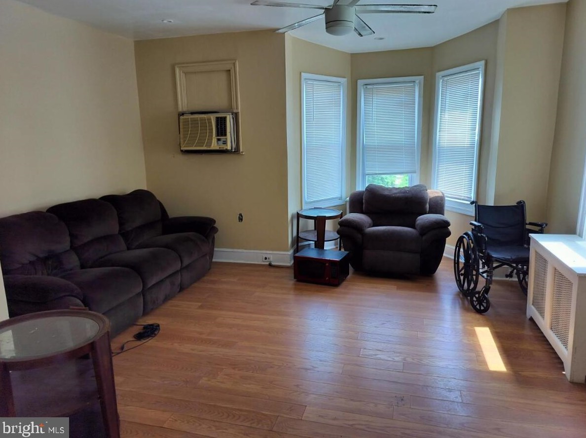 6411 Paschall Ave, Philadelphia, PA 19142-2316
