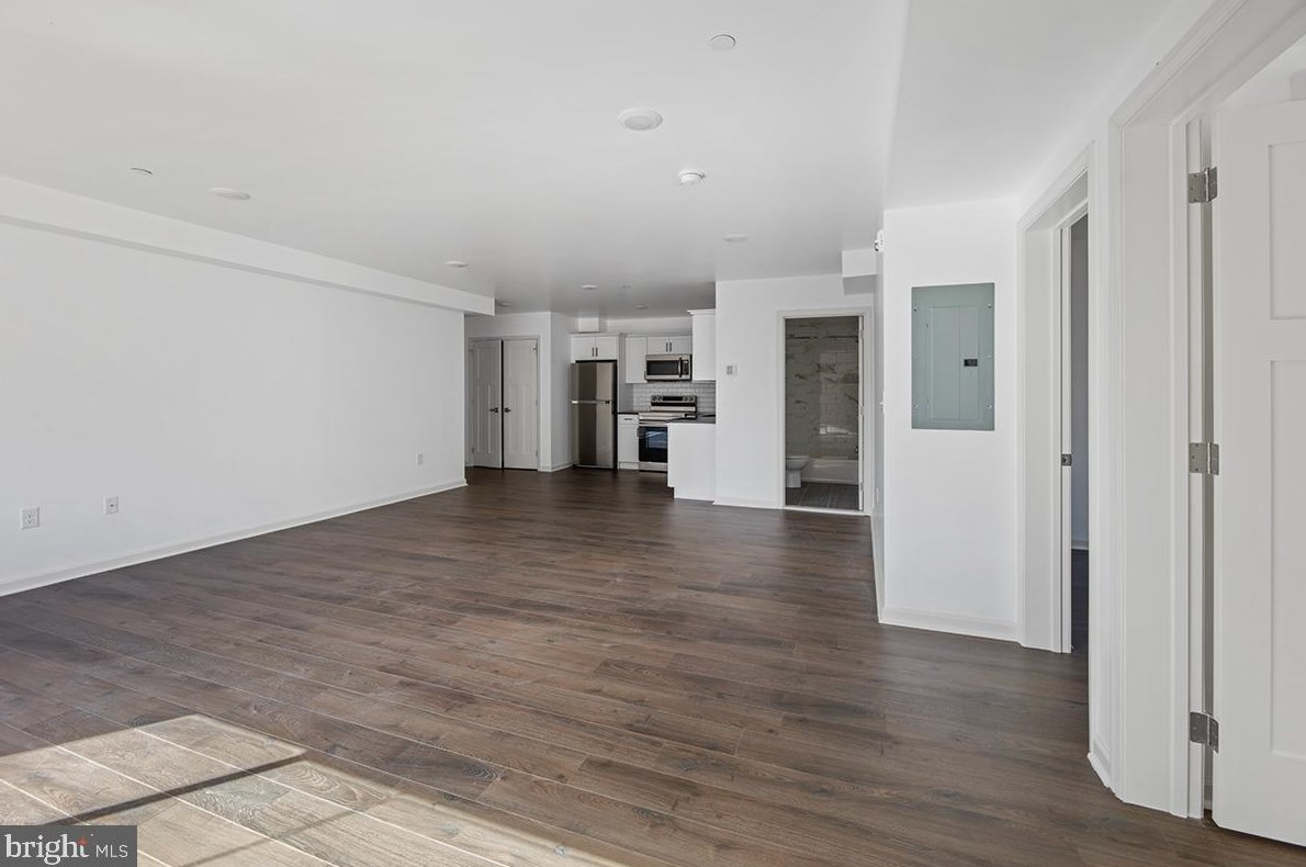 404 Fountain St #314, Philadelphia, PA 19128