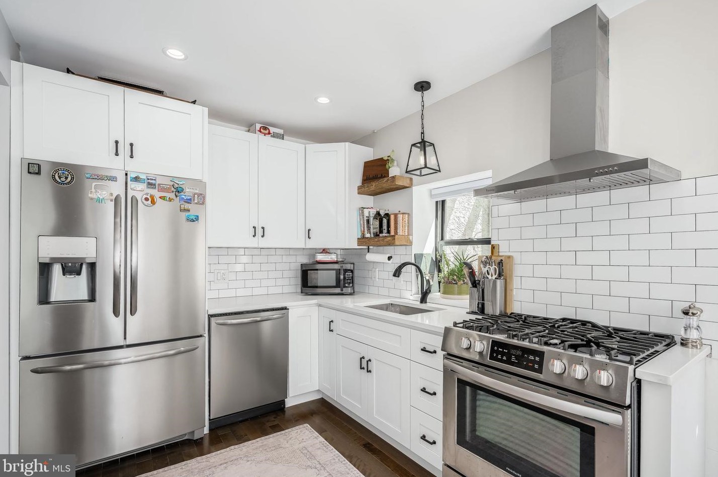 435 Salmon St, Philadelphia PA  19125-4226 exterior
