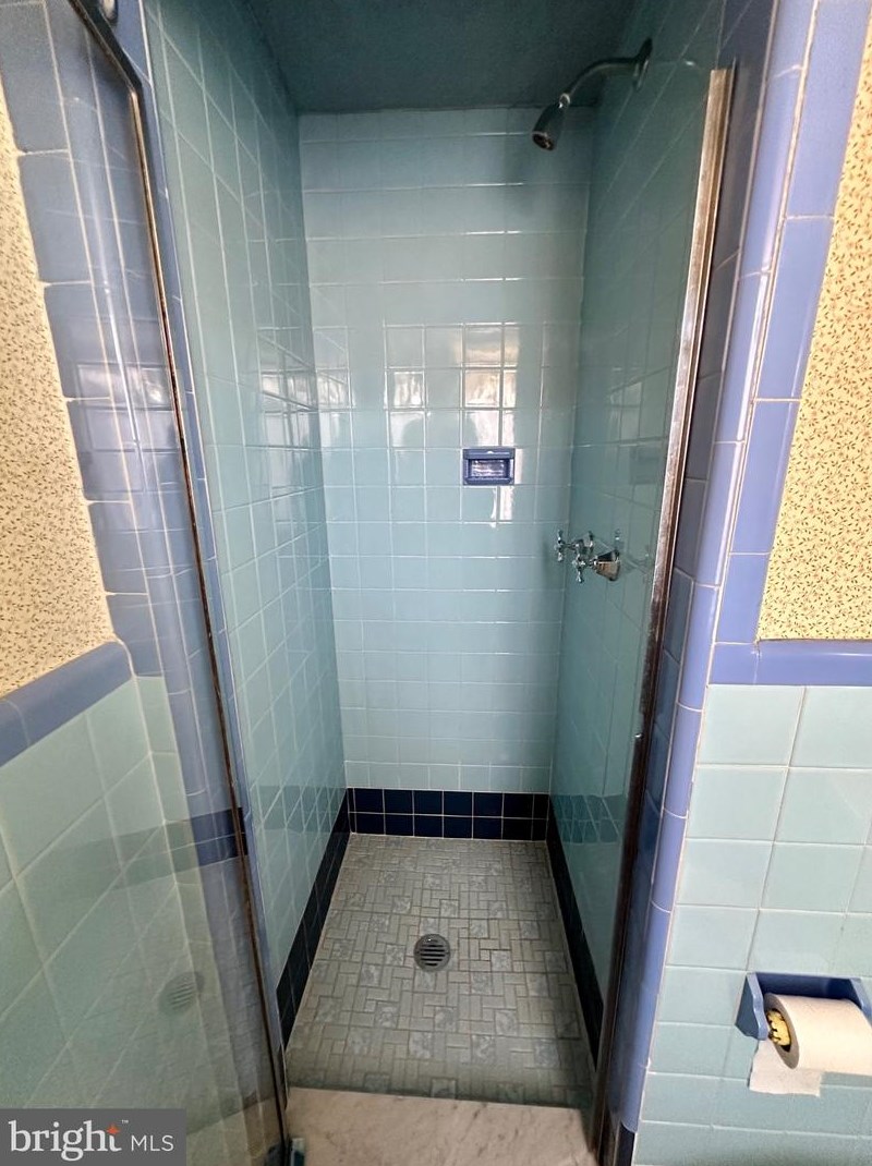 2930 Teesdale St, Philadelphia PA  19152-4514 exterior