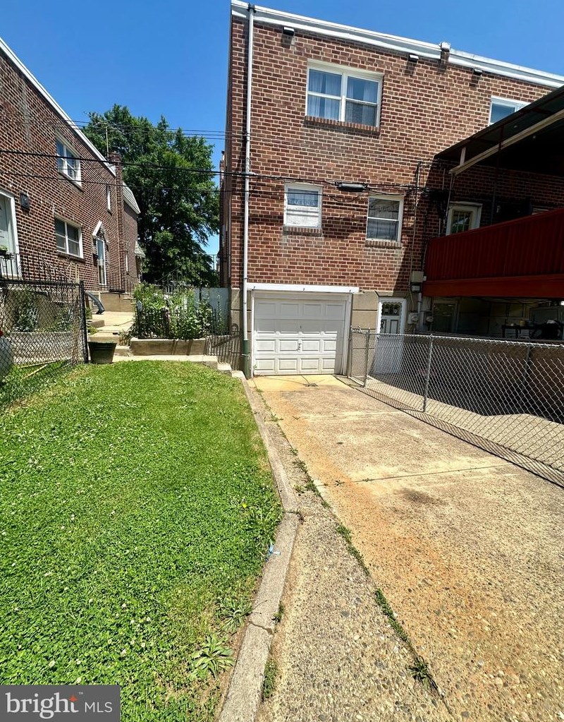 2930 Teesdale St, Philadelphia PA  19152-4514 exterior