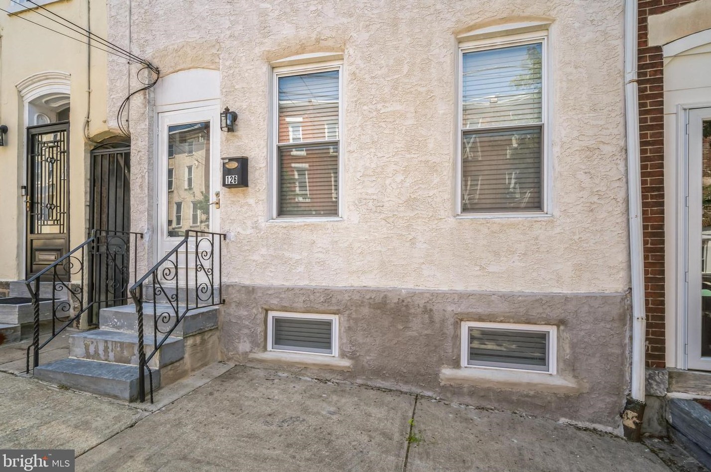 126 Ripka St, Philadelphia, PA 19127-1918