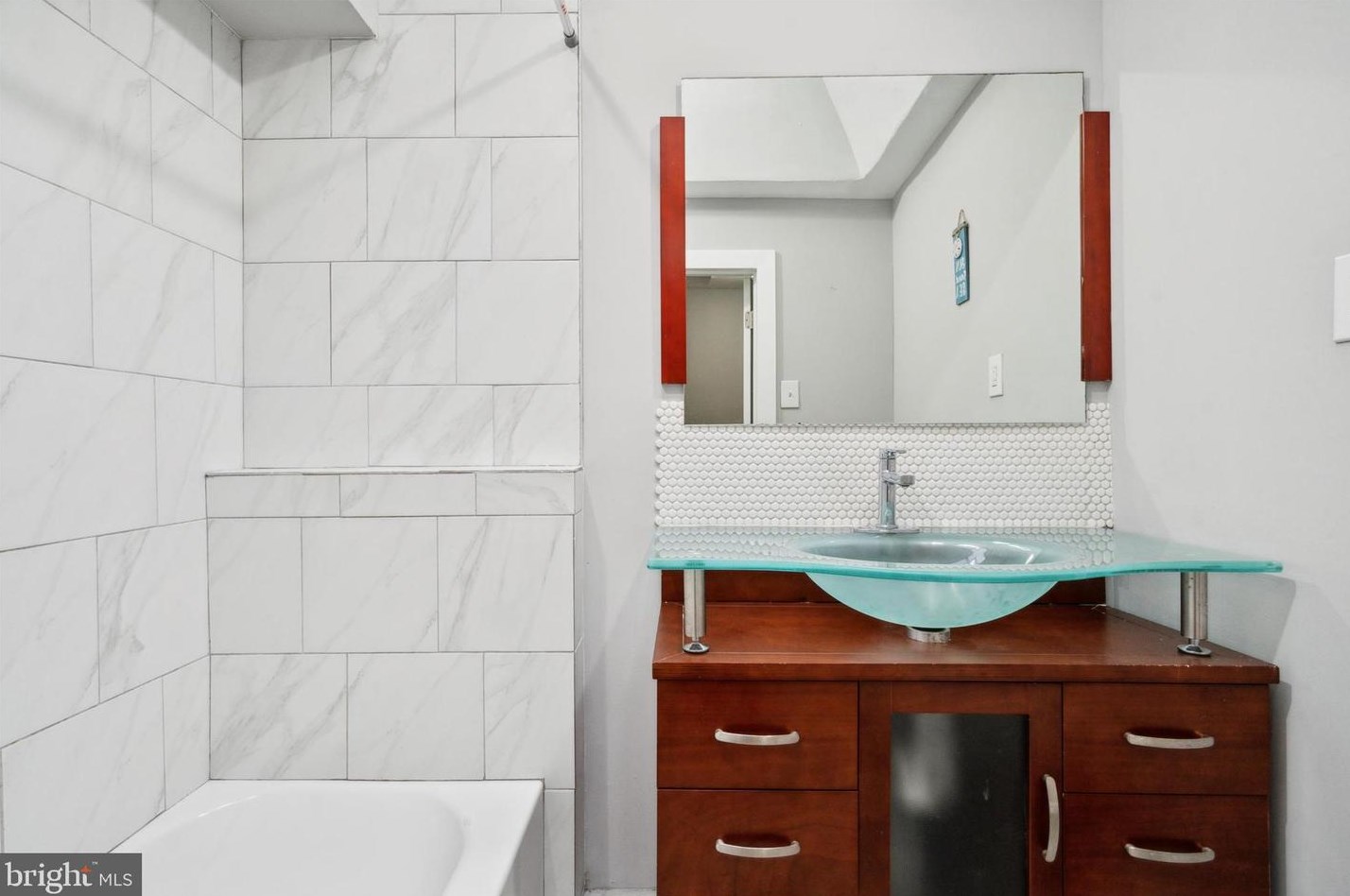 6013 Race St, Philadelphia PA  19139-2332 exterior