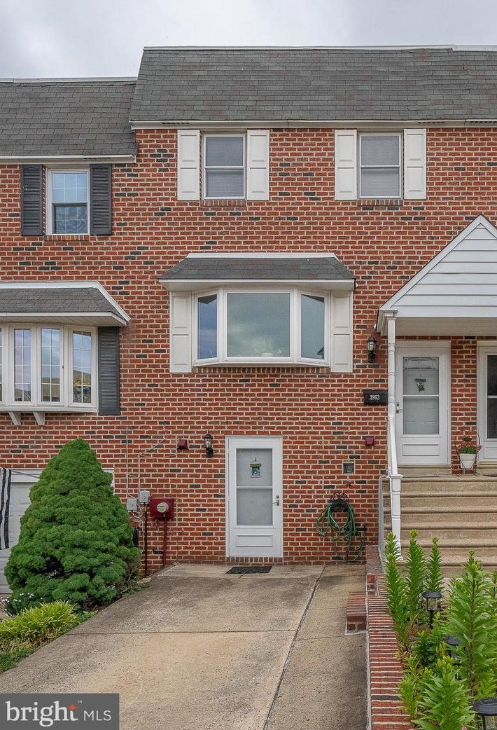 3963 Constance Rd, Philadelphia, PA 19114-2007