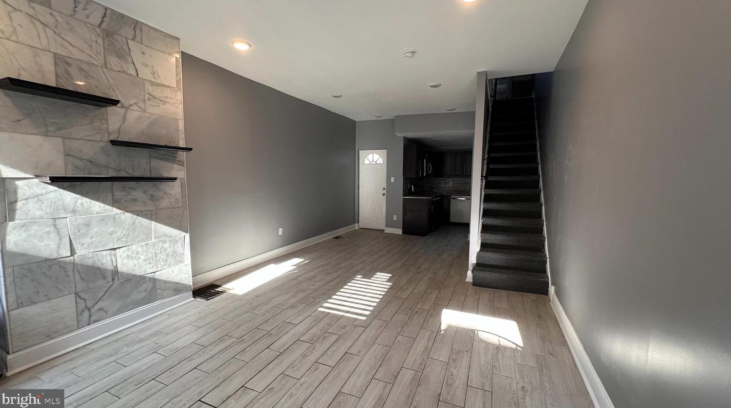 2237 Gratz St, Philadelphia, PA 19132-4336