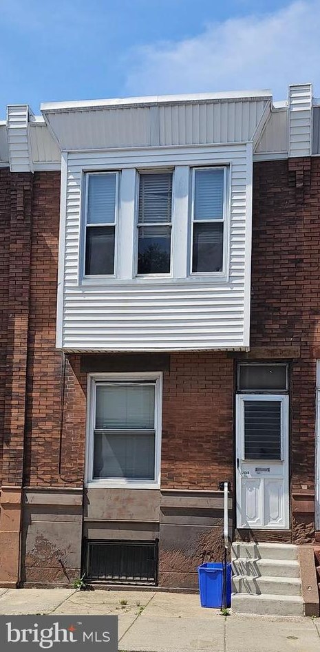 2048 Victoria St, Philadelphia, PA 19134-2112