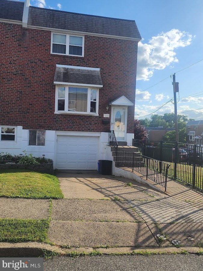3800 Nedla Rd, Philadelphia, PA 19154-2717