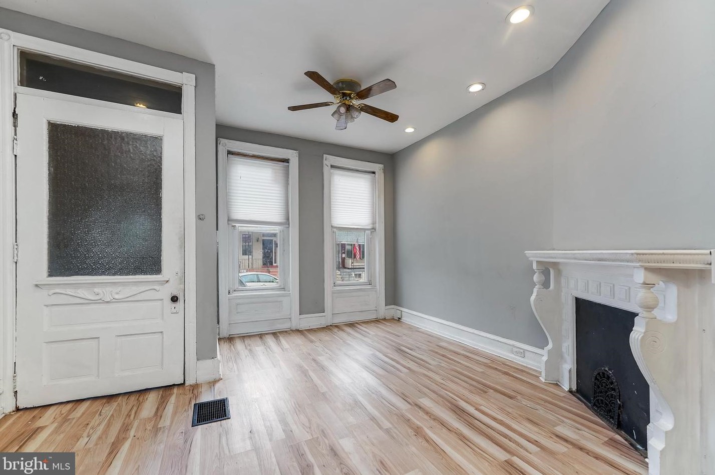 834 Brooklyn St, Philadelphia, PA 19104-1444