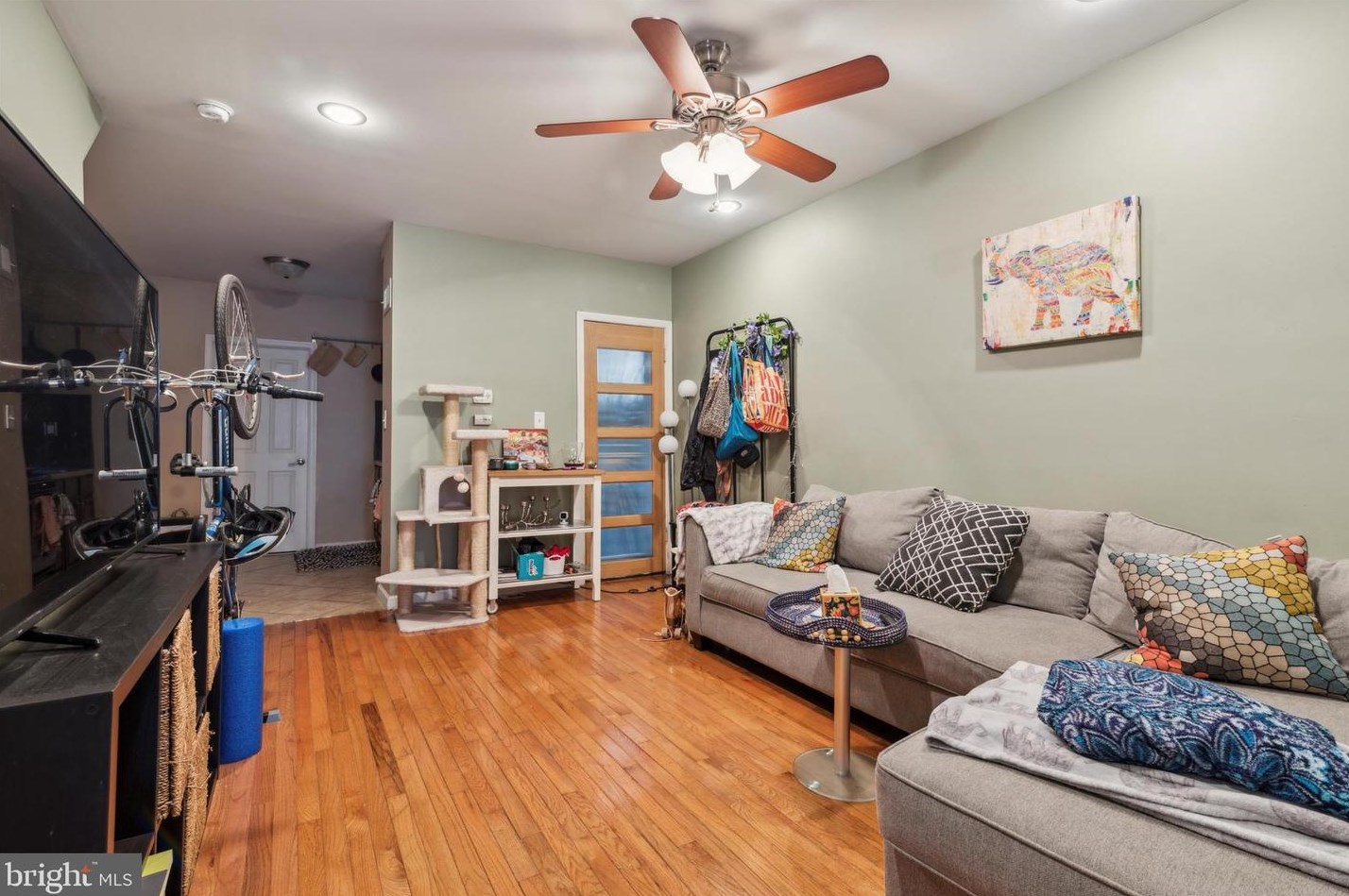 1011 S 18th St #a, Philadelphia, PA 19146