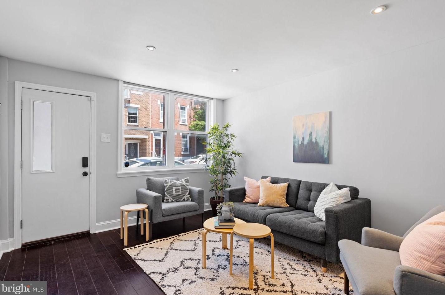 710 Wharton St, Philadelphia PA  19147-5122 exterior