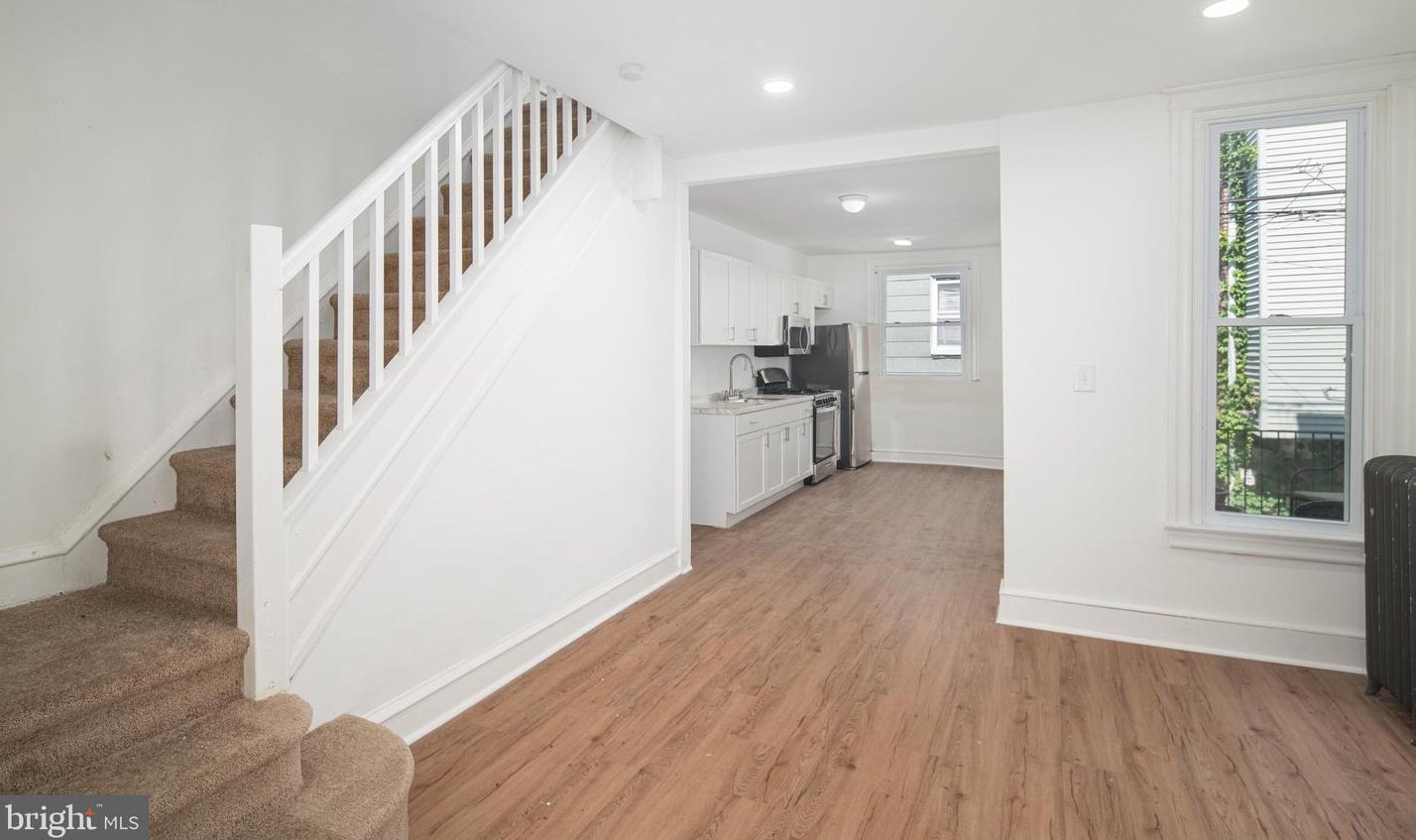 4042 Ormond St, Philadelphia, PA 19124-5307