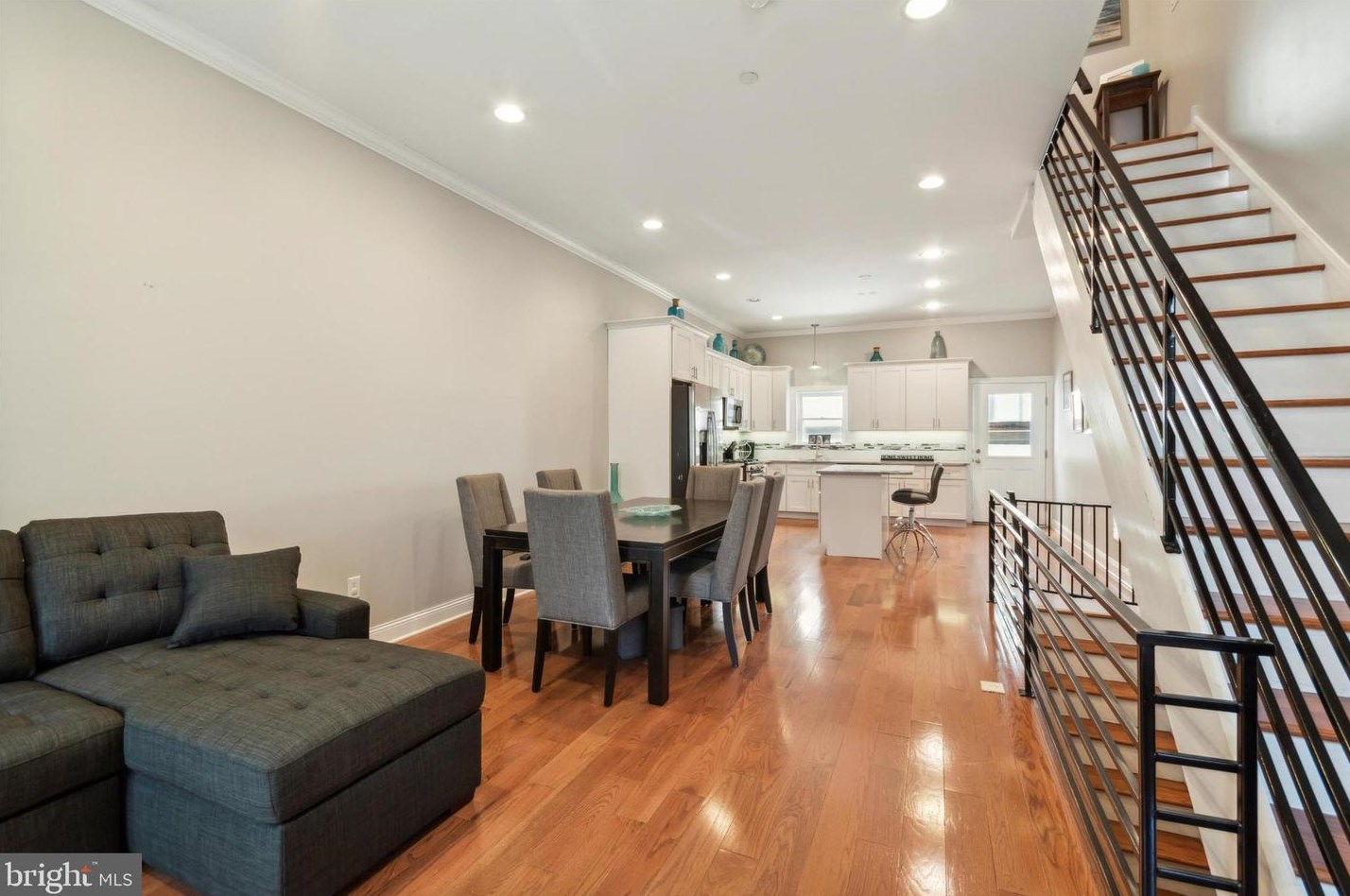 1342 Opal St, Philadelphia, PA 19146-4646