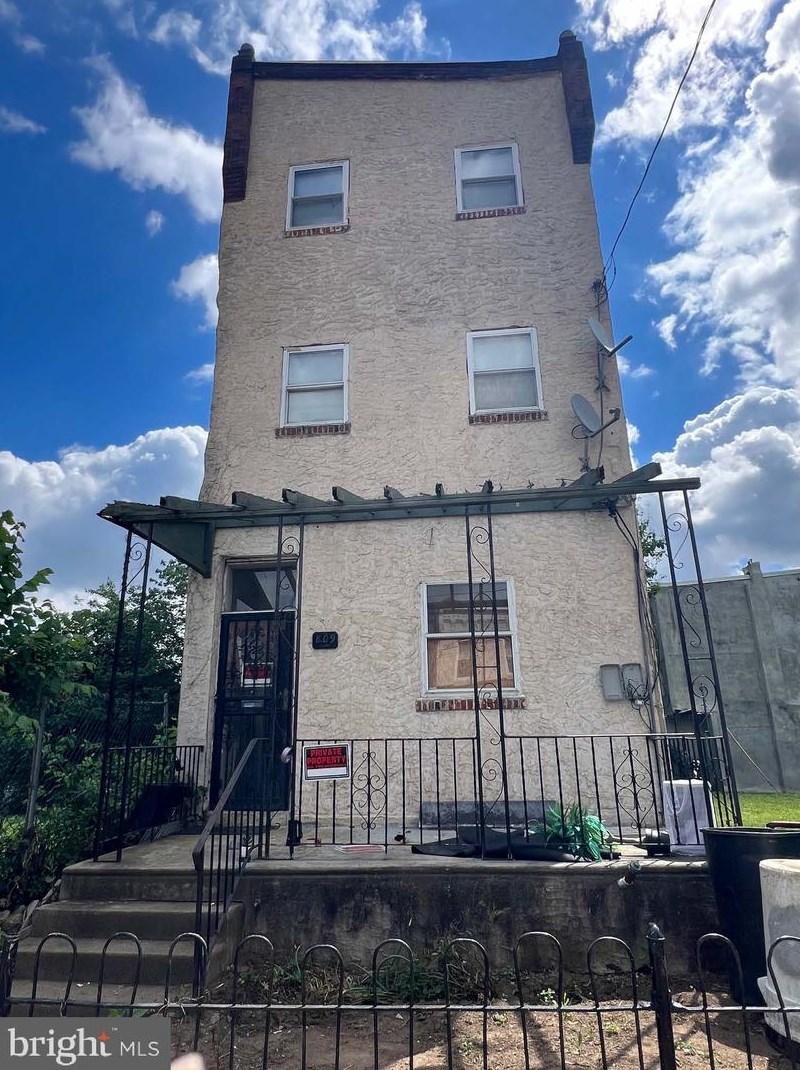 809 Union St, Philadelphia, PA 19104-4810