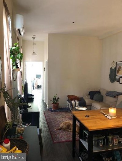 1832 Green St #d, Philadelphia, PA