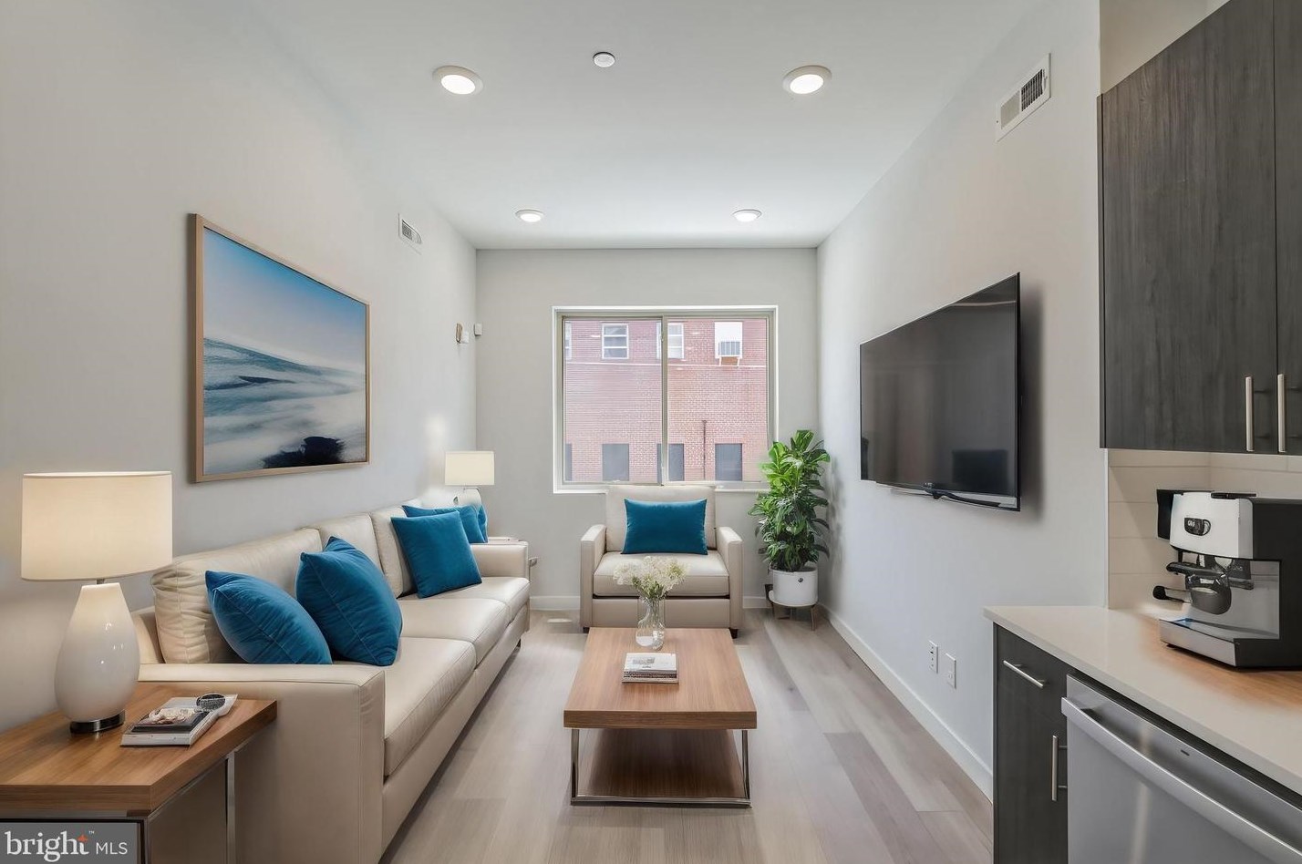 2326 N 7th St #d, Philadelphia, PA 19133