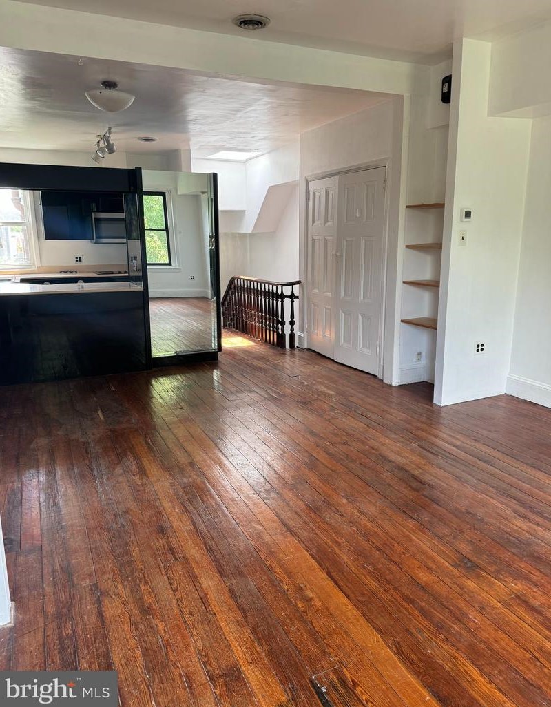 2002 Bainbridge St #4, Philadelphia, PA 19146