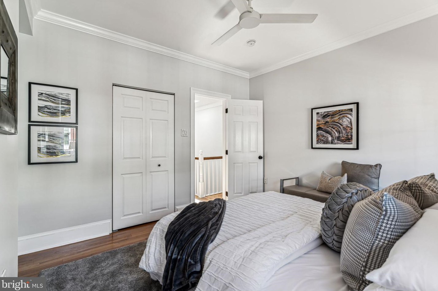 841 Bambrey St, Philadelphia PA 19146-4404 exterior