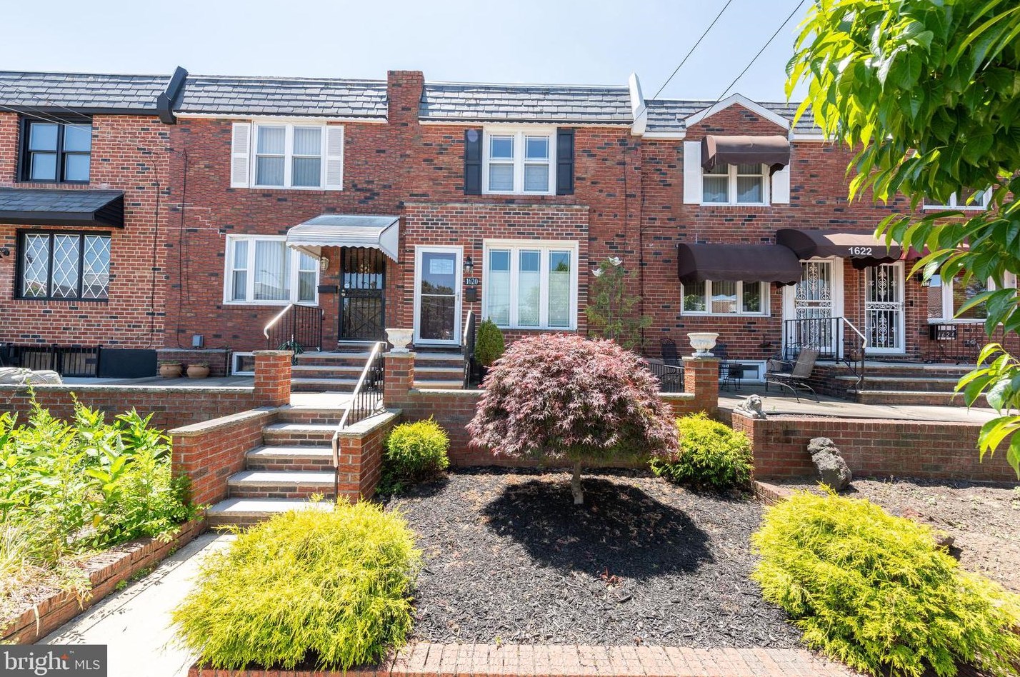 1620 Forrestal St, Philadelphia, PA 19145-5803