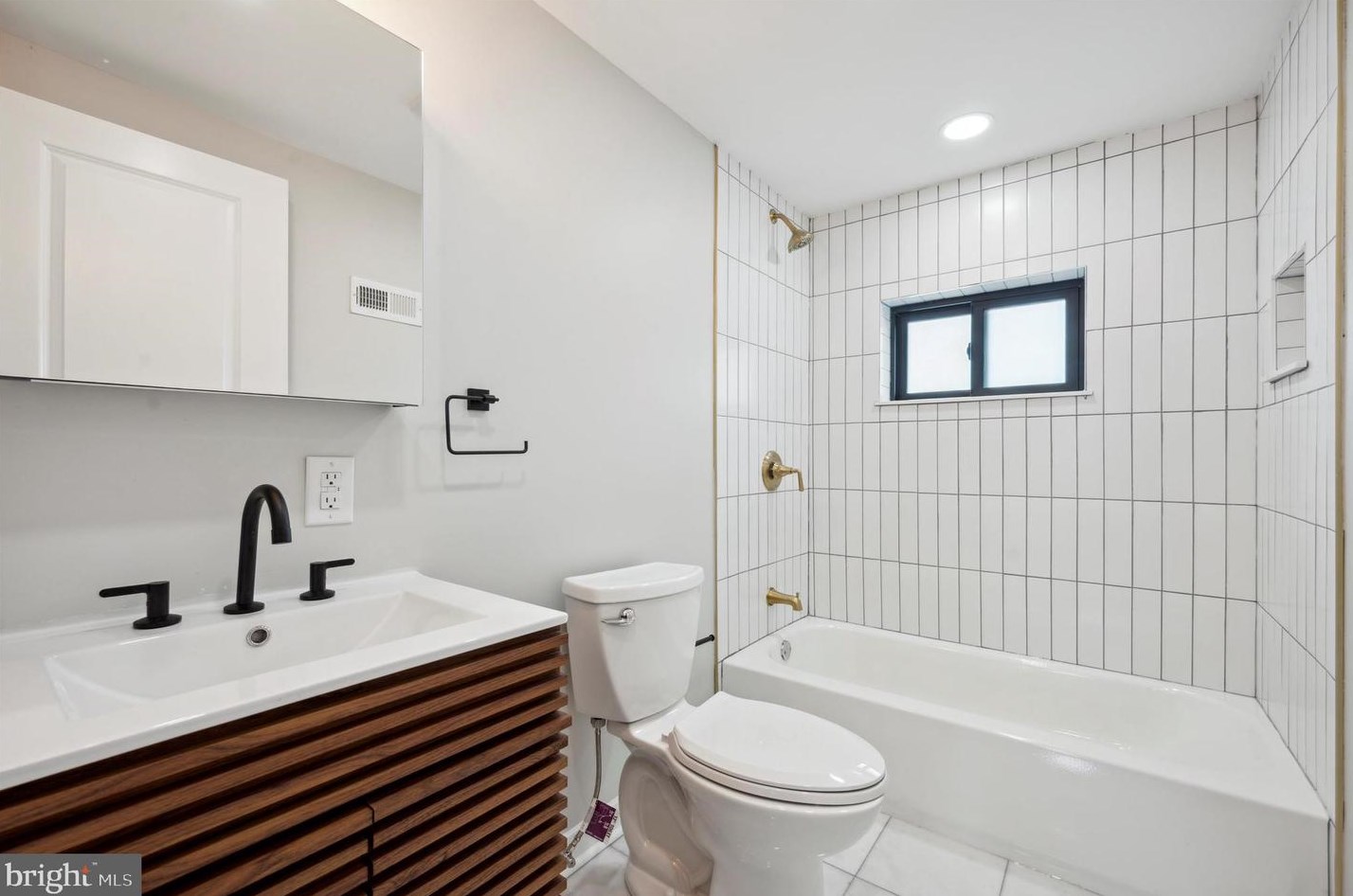 4225 Wallace St, Philadelphia PA  19104-1425 exterior