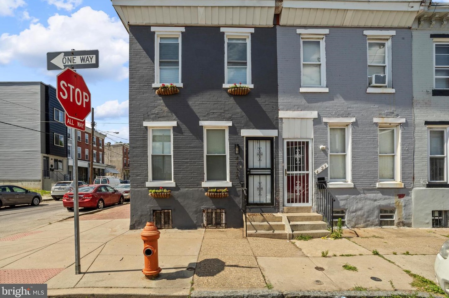 4225 Wallace St, Philadelphia, PA 19104