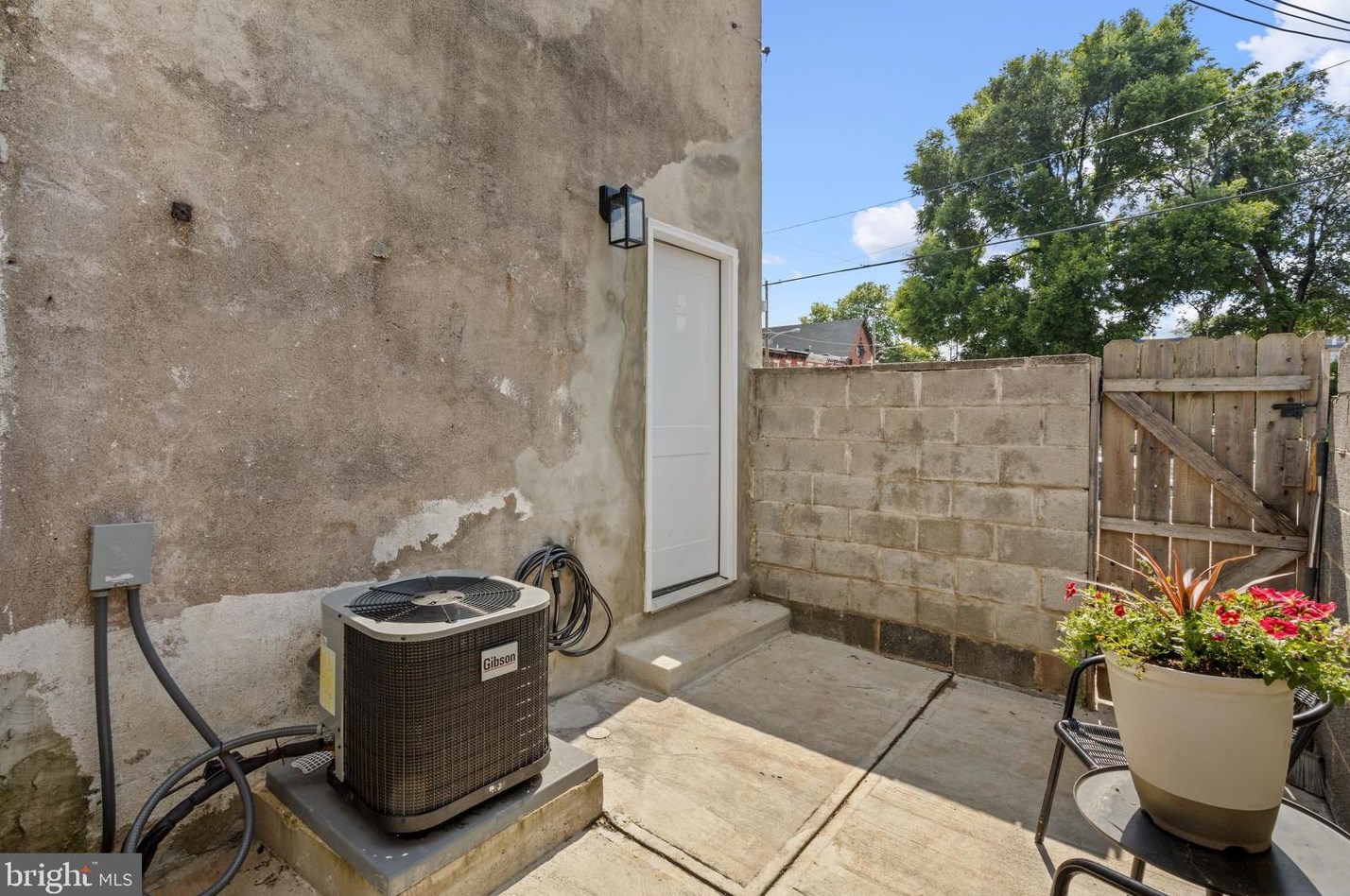 4225 Wallace St, Philadelphia PA  19104-1425 exterior