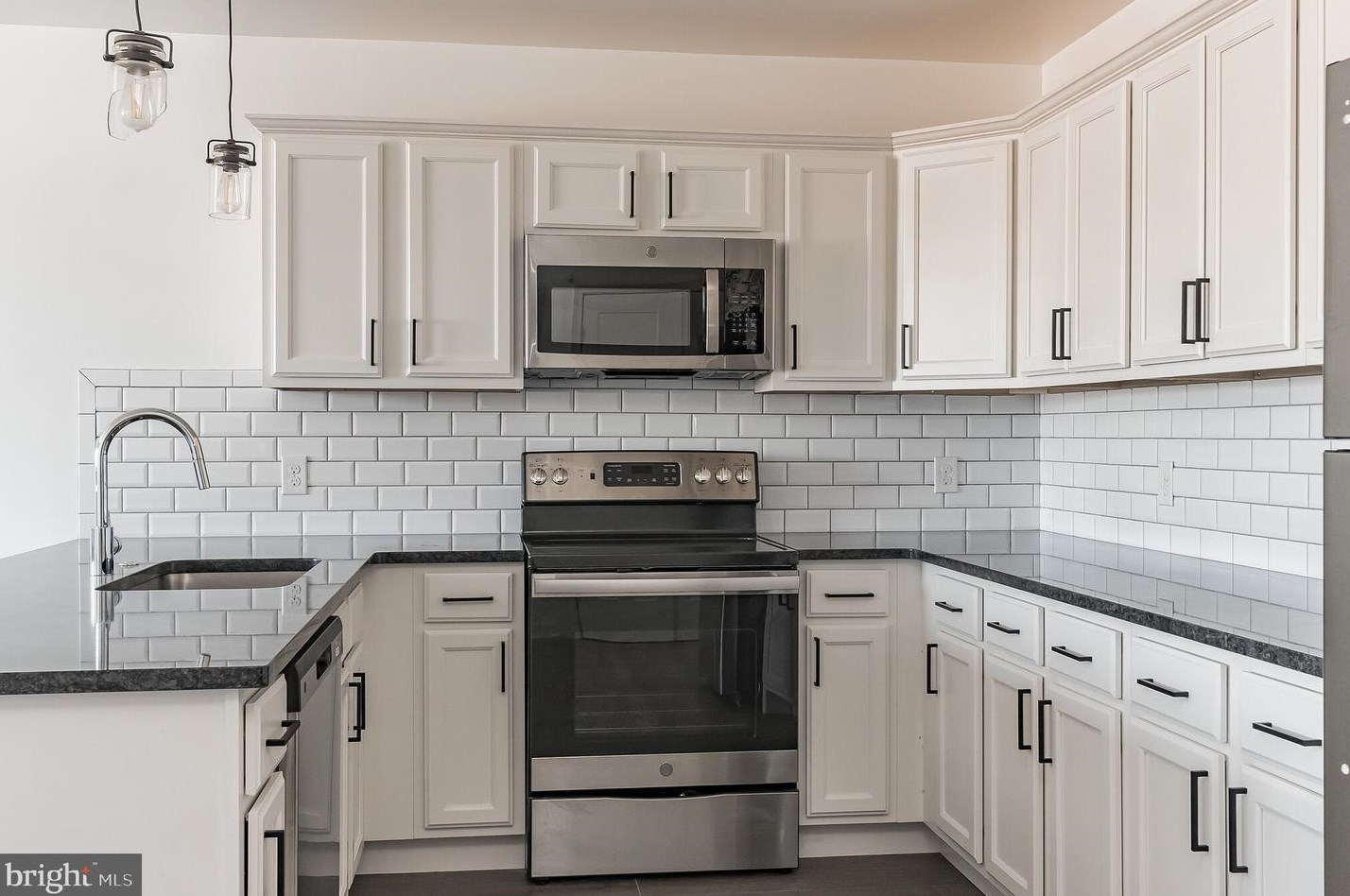 6649 Ridge Ave #b413, Philadelphia, PA 19128