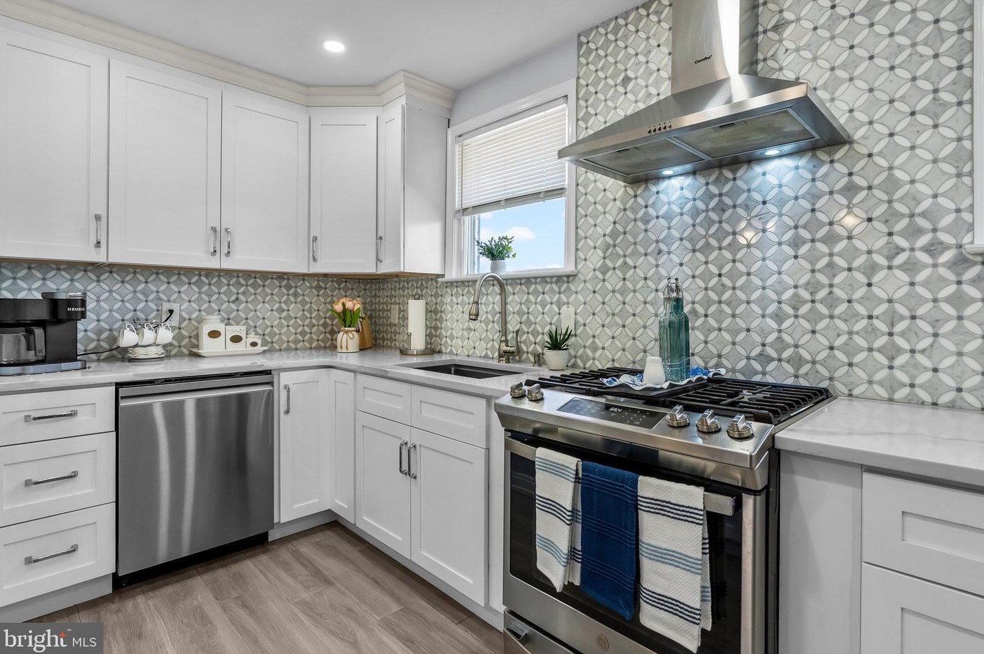 3470 Primrose Rd, Philadelphia, PA 19114-2620