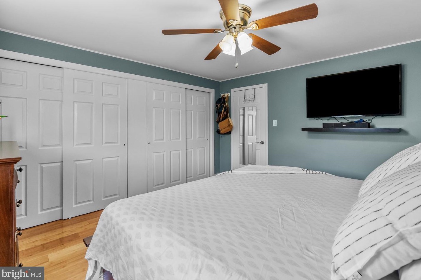 3470 Primrose Rd, Philadelphia PA 19114-2620 exterior