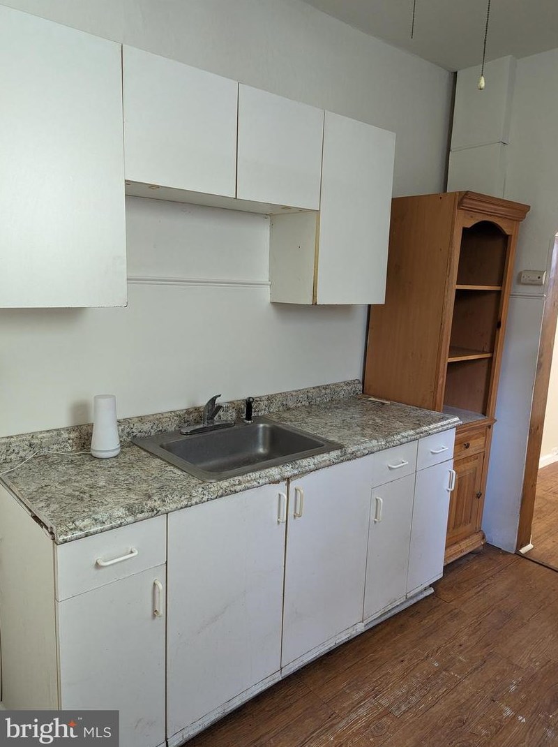 3561 Joyce St, Philadelphia, PA 19134-2125
