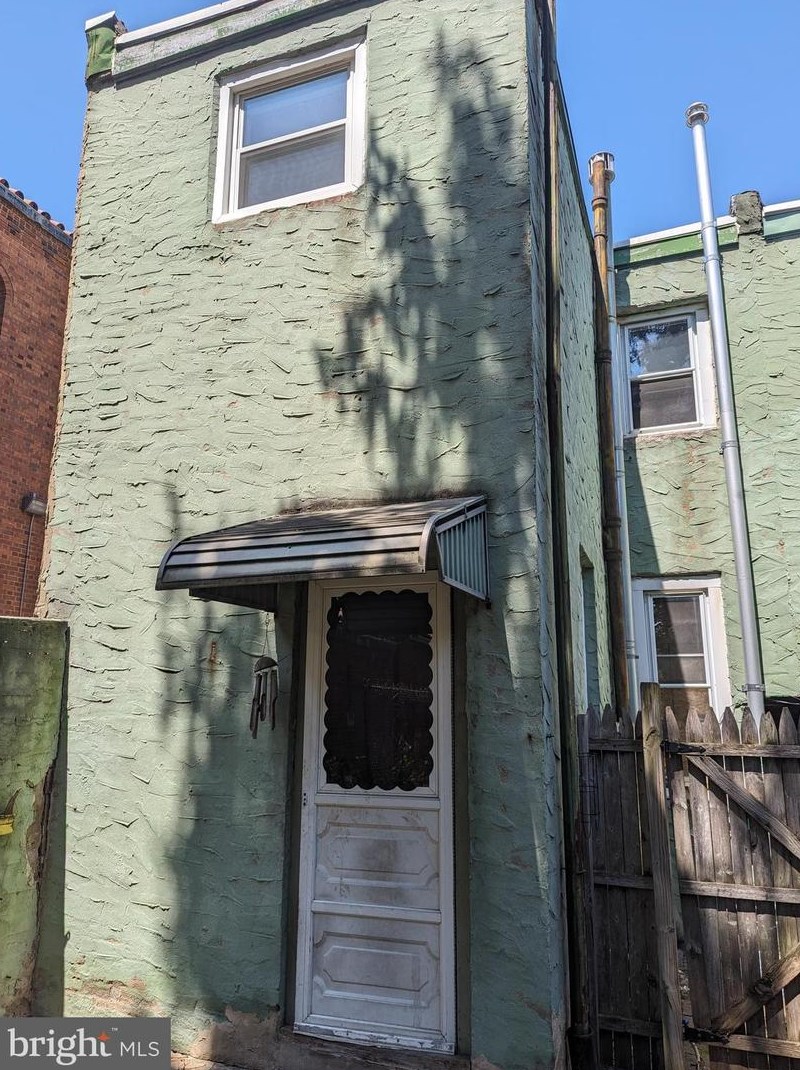 3561 Joyce St, Philadelphia PA 19134-3220 exterior