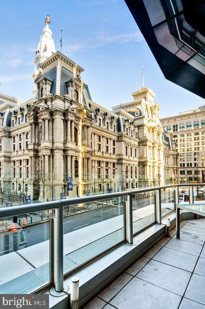 1414 Penn Sq, Philadelphia PA  19102-2542 exterior