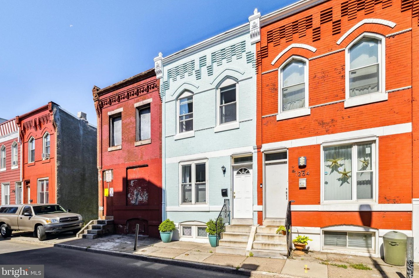 1262 Dover St, Philadelphia, PA 19146-3620