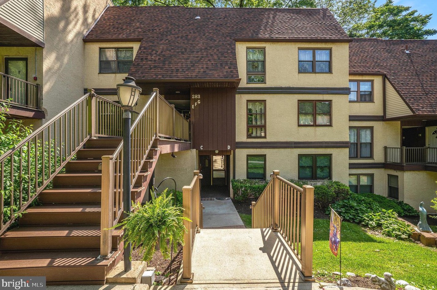 283 Shawmont Ave, Philadelphia, PA 19128-4225