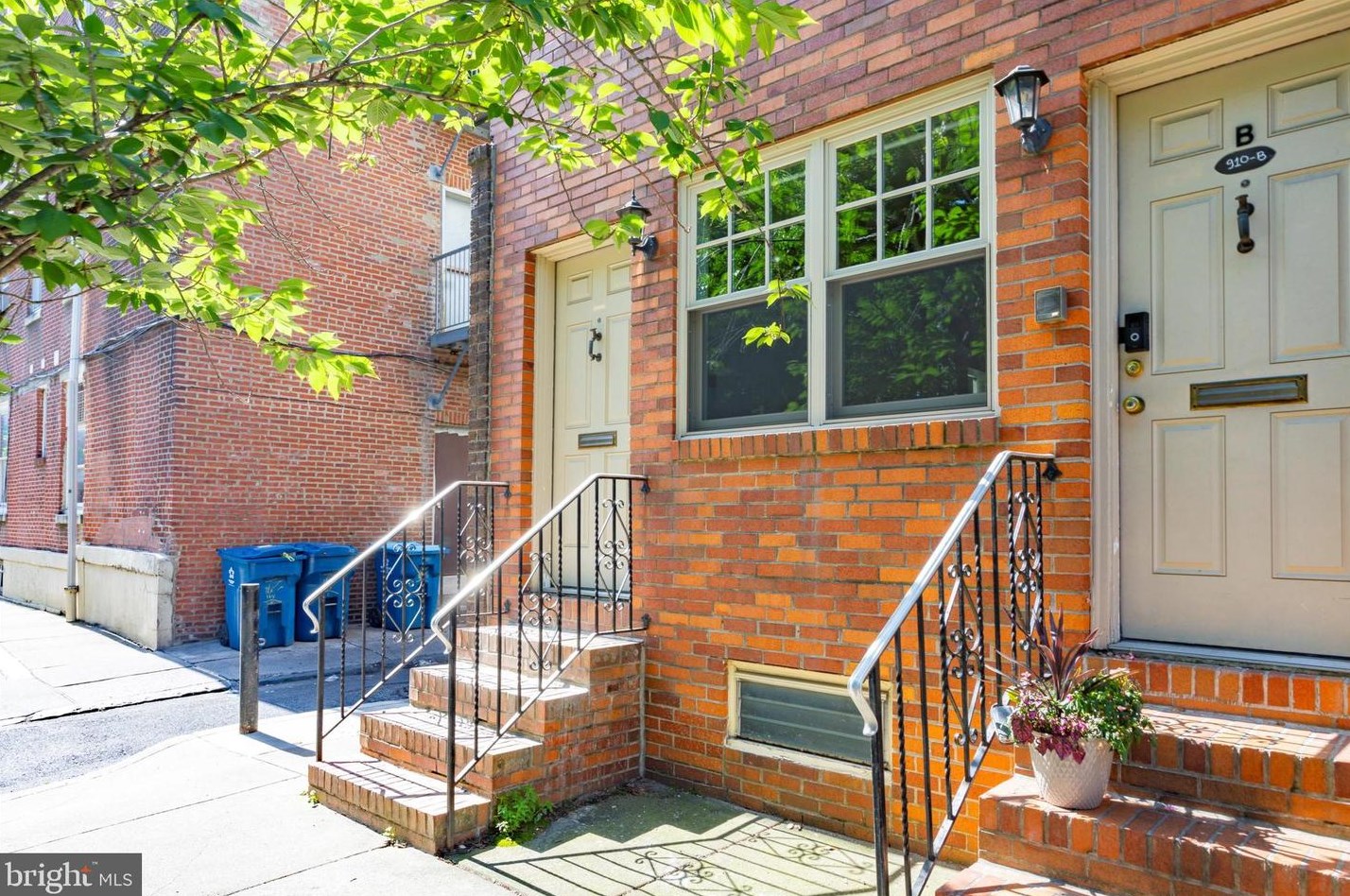910 Fitzwater St #unit A, Philadelphia, PA 19147