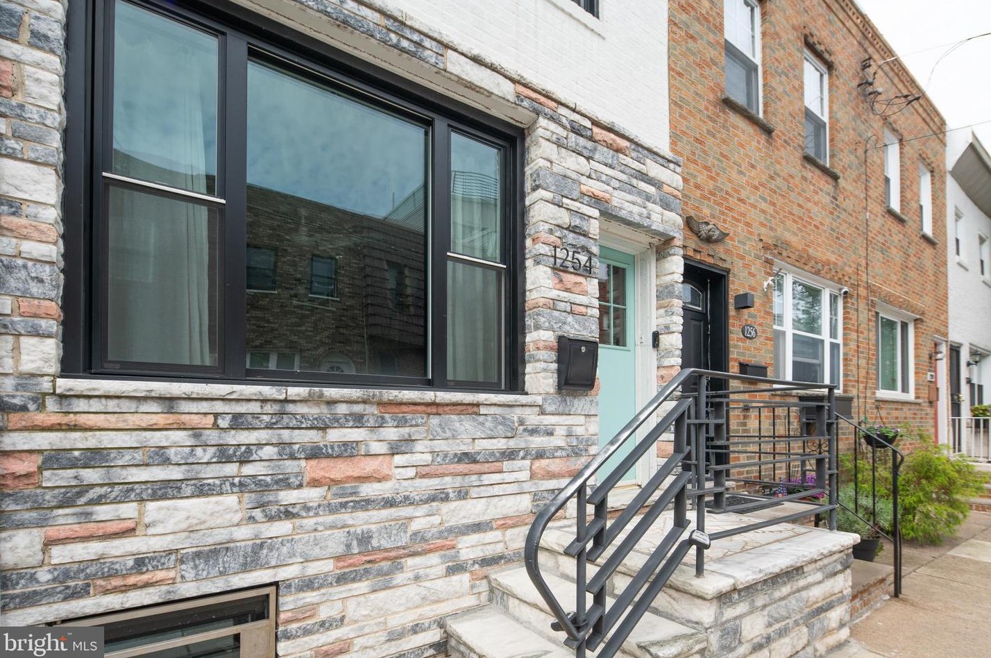 1254 Pierce St, Philadelphia PA  19148-1520 exterior