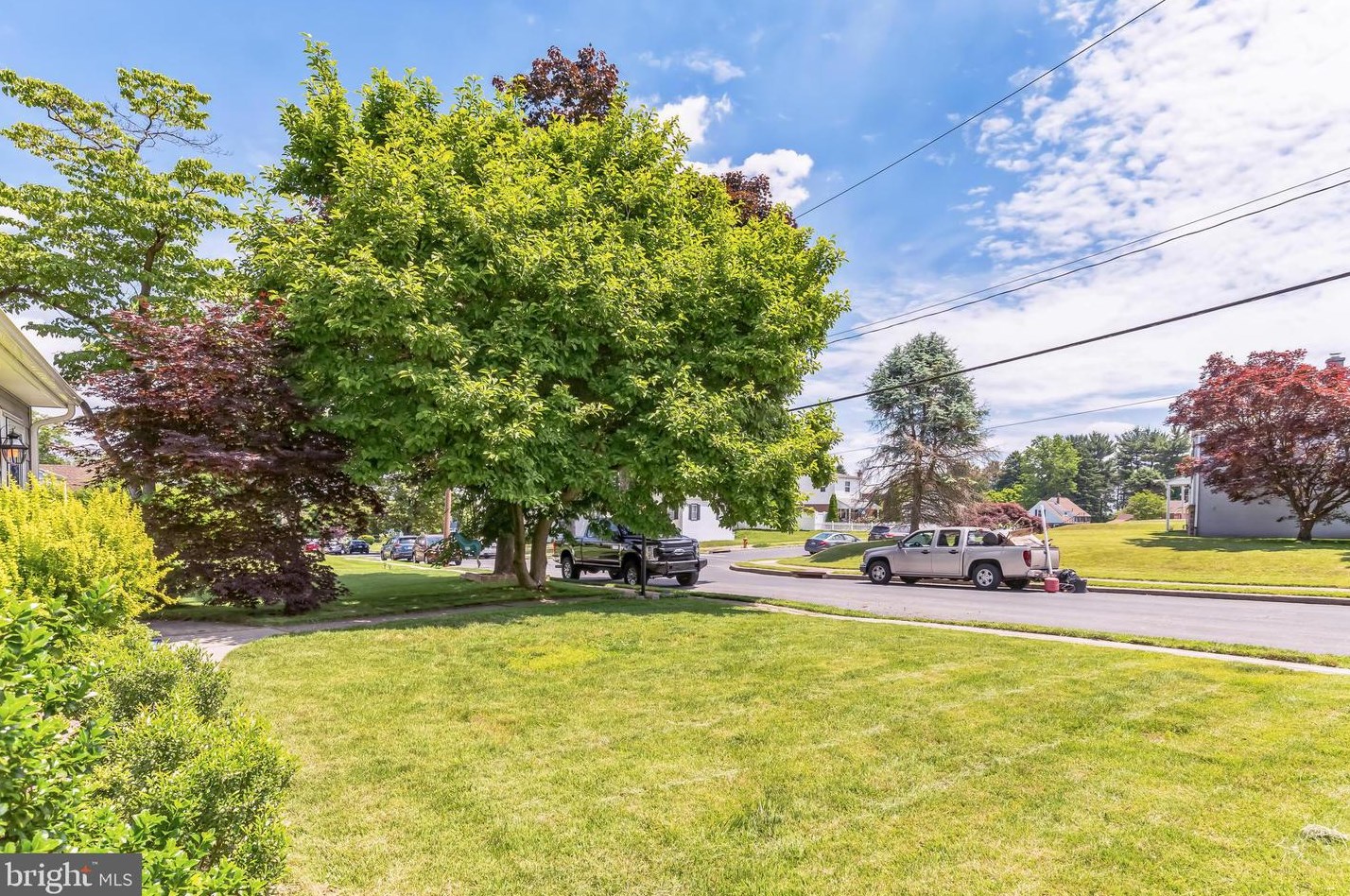 810 Scotia Rd, Philadelphia PA 19128-1231 exterior